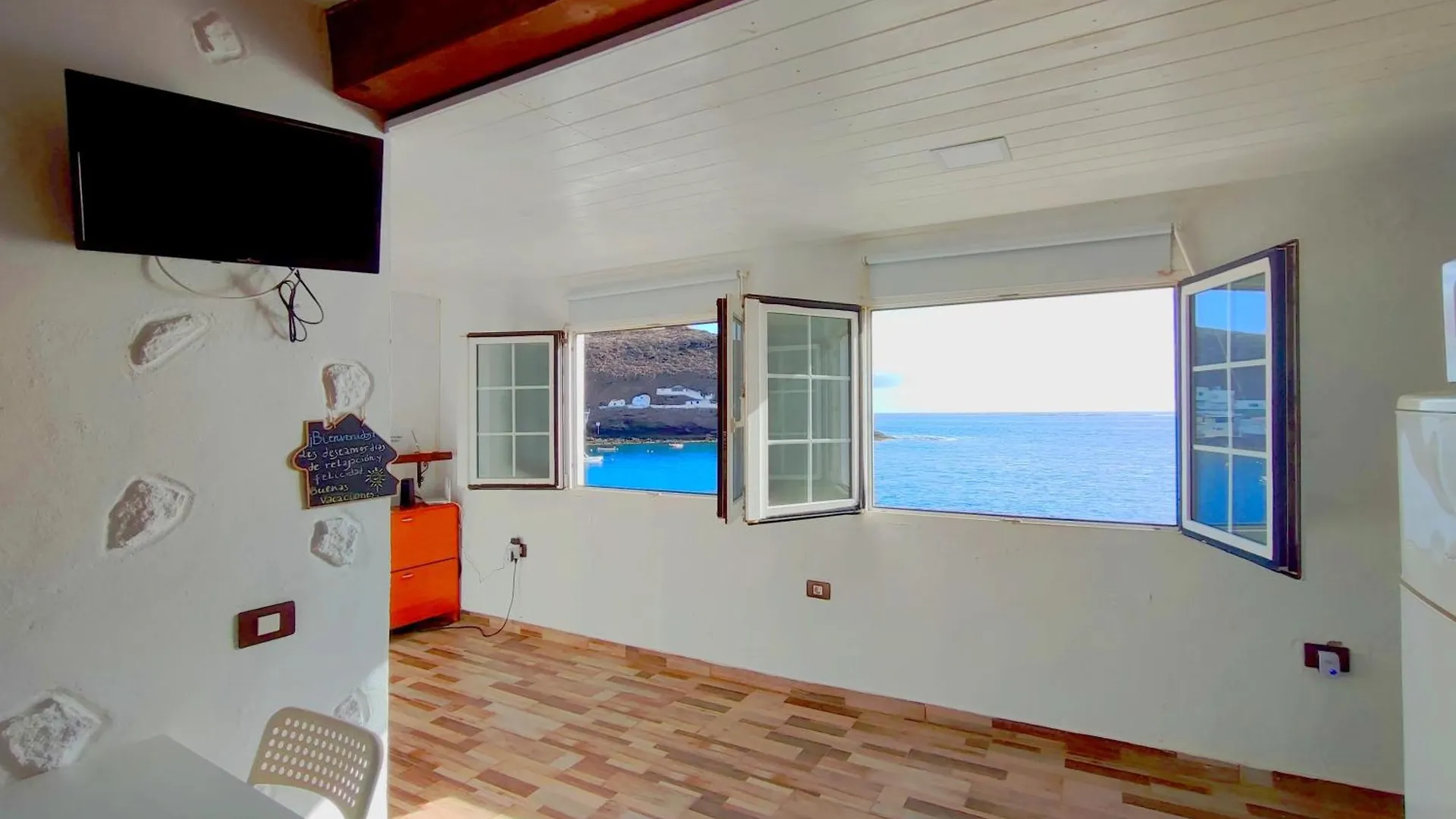 Ocean Crib By Wave Properties Telde